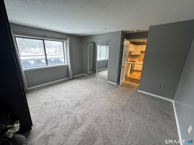 Building Photo - 2202 Harbor View Dr