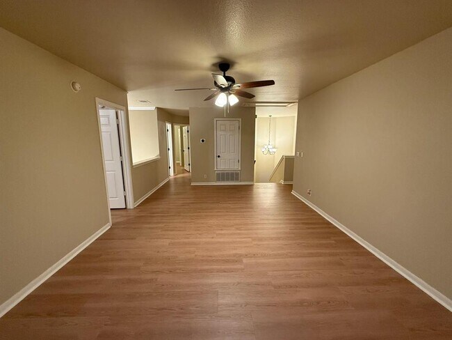 Building Photo - 11505 Emerald Falls Dr