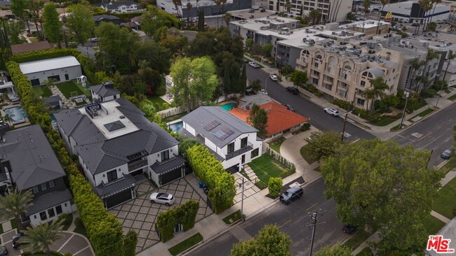 Building Photo - 4535 Haskell Ave