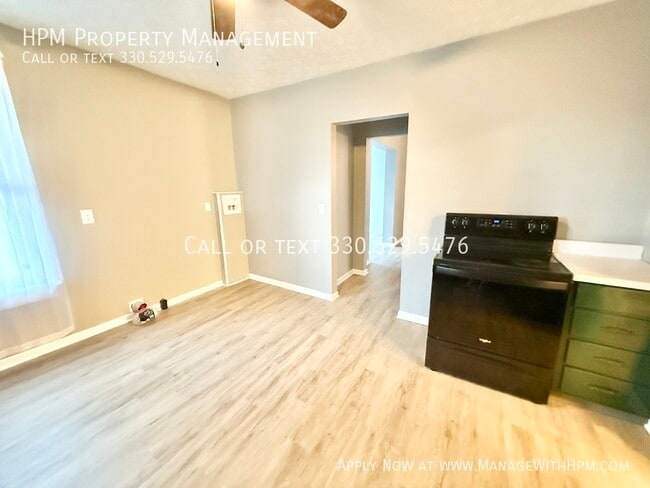 Building Photo - 412 Brown Ave NW