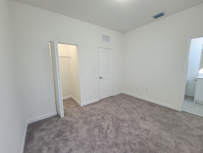 Building Photo - 28637 SW 132nd Ct