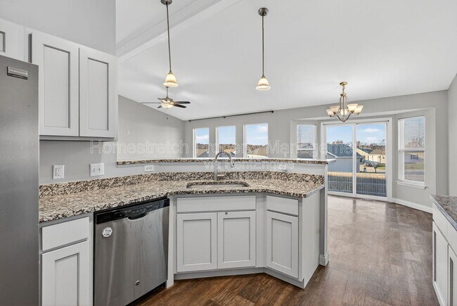 Building Photo - 401 Falcons Prey