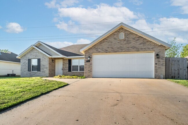 Building Photo - Centerton Sanctuary: 3-Bedroom, 2-Bathroom Rental with Expansive Backyard