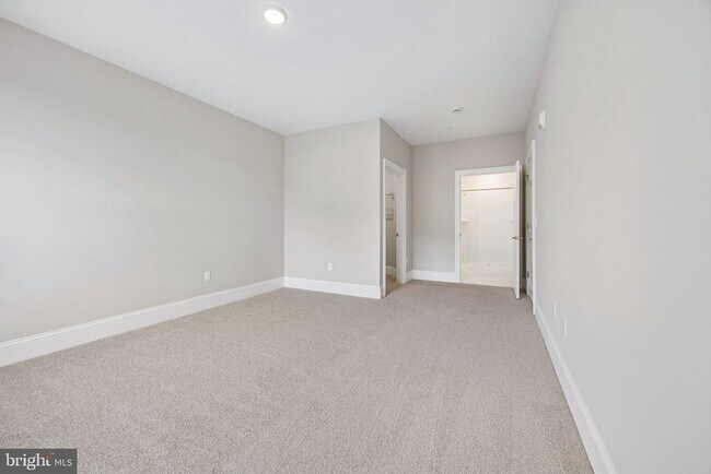 Building Photo - 1800 Whirlaway Ln