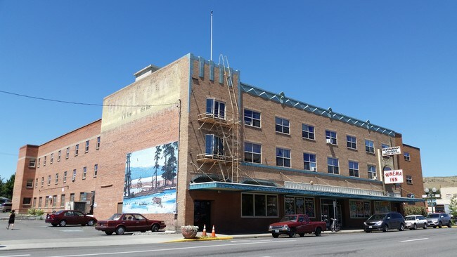 Building Photo - The Elk Apartments