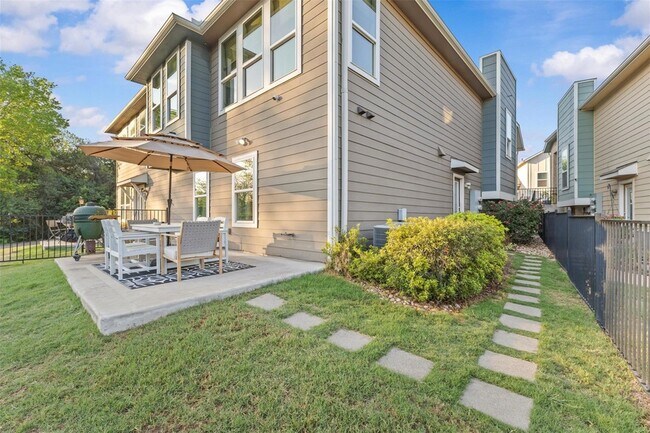 Building Photo - 317 Bridgeford Dr