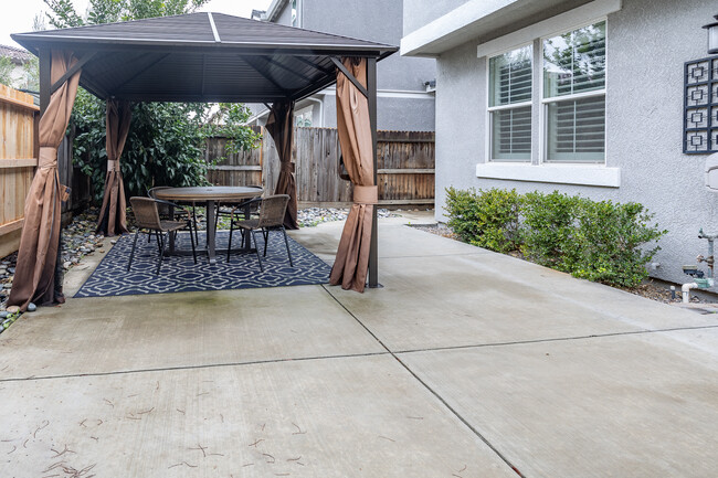 Patio - 373 N Amedeo Ln