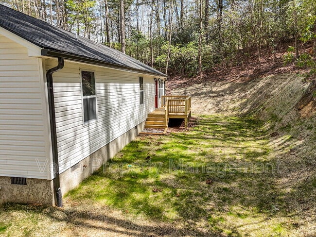 Building Photo - 70 Erwin Hill Dr