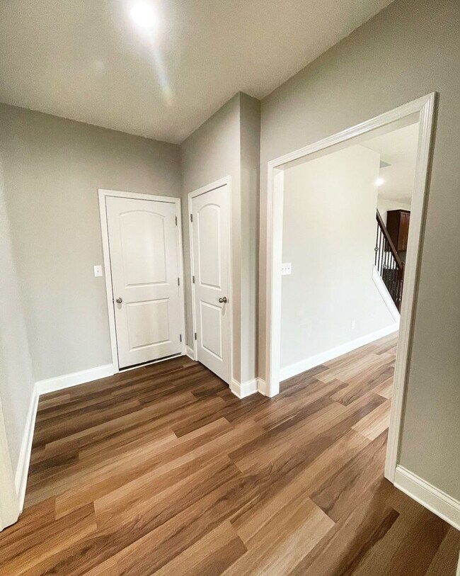 Building Photo - Gorgeous Newer Construction Home!