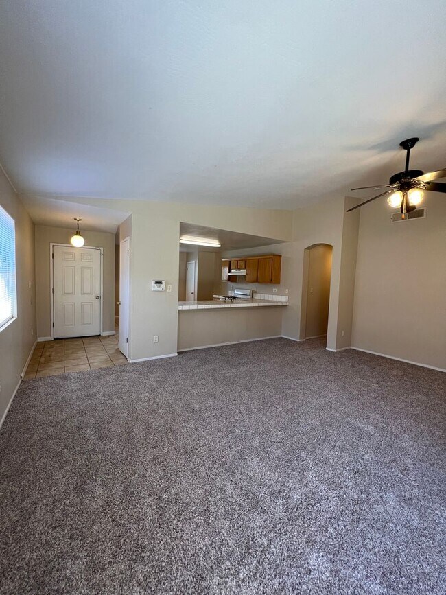 Building Photo - 6204 Straub Ln