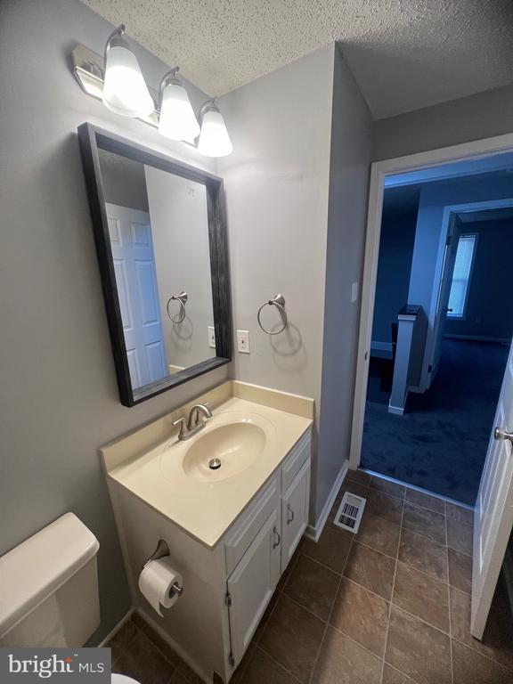 Building Photo - 1117 Davis St