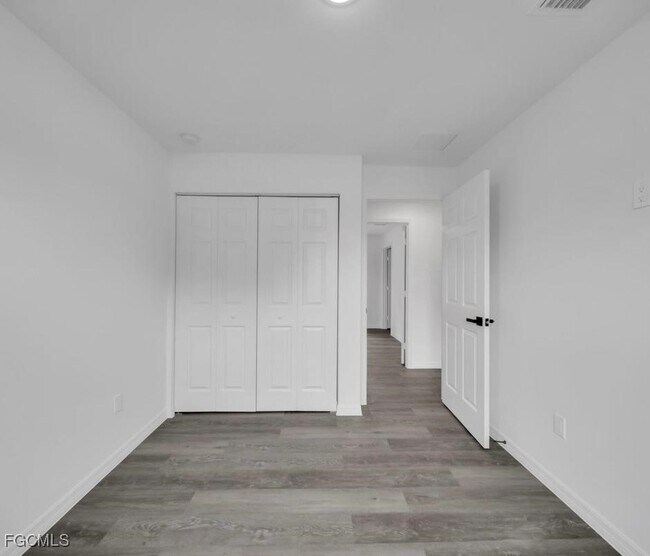 Building Photo - 382 McArthur Blvd