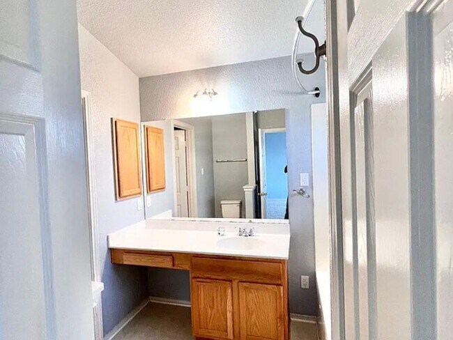 Building Photo - 3518 Rock Shelf Ln