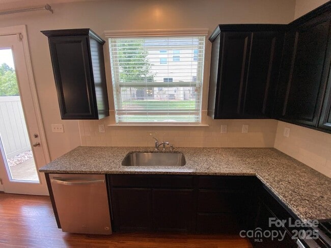 Building Photo - 5507 Trieg Dr