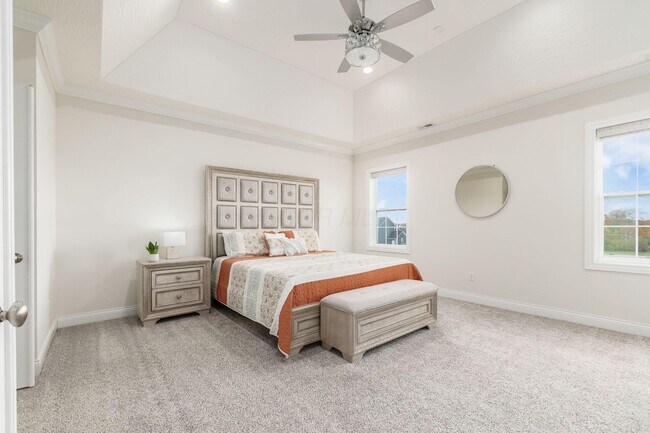 Building Photo - 5962 Laurel Ln