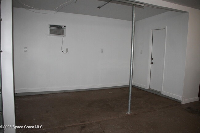 Building Photo - 904 Kensington Dr