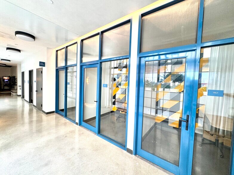 Building Photo - 370 NW 20th St