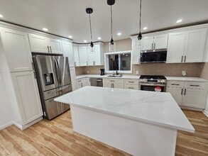 Building Photo - 212 Dogwood Ln