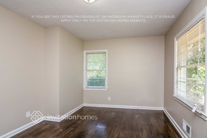 Building Photo - 2751 Flagstone Dr SE