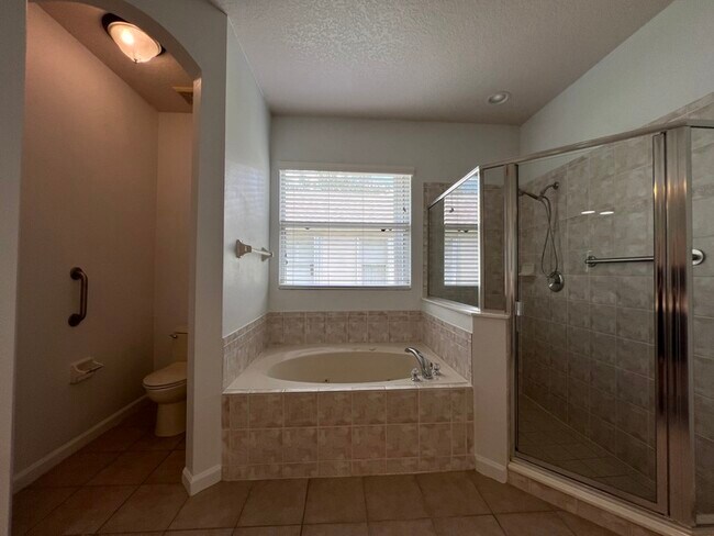 Building Photo - HUGE PRICE REDUCTION!! HOME IS READY FOR A...