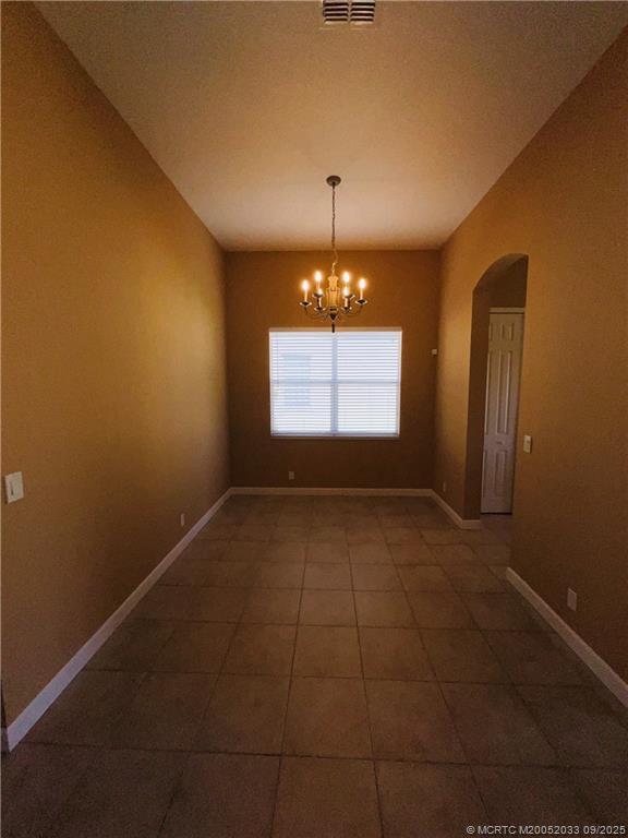 Building Photo - 331 NW Somerset Cir