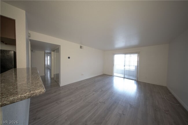 Building Photo - 2606 S Durango Dr