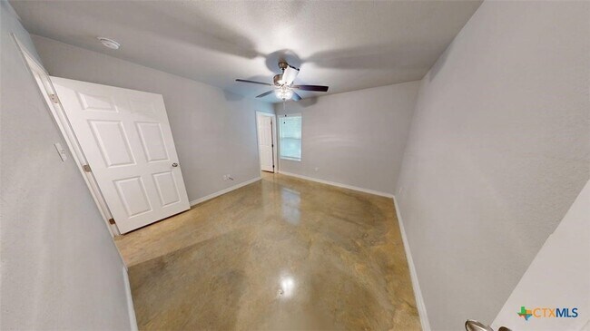 Building Photo - 1608 Tejas Trail