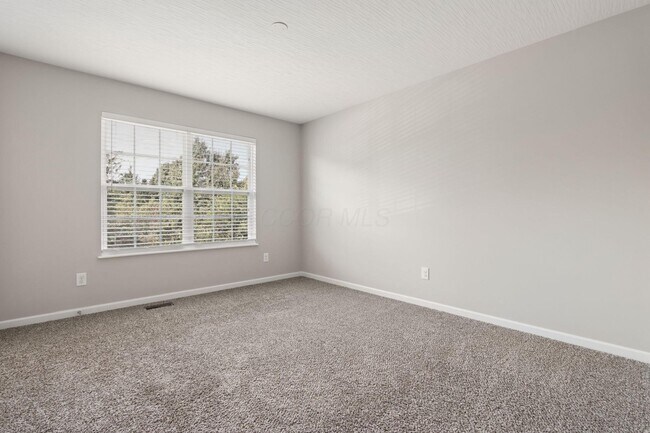 Building Photo - 578 Tallman St