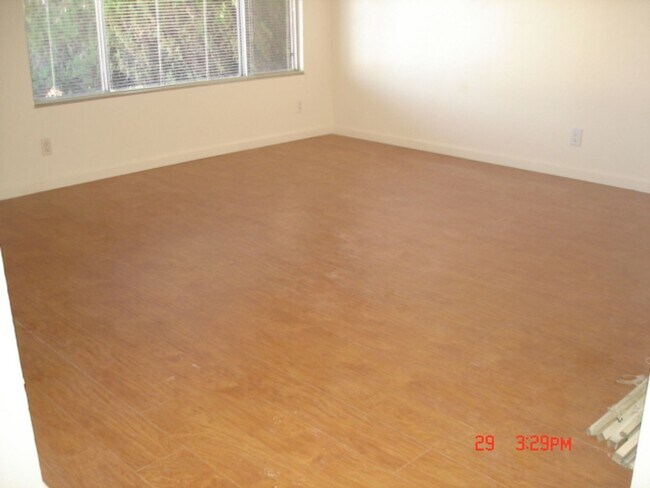 Building Photo - 249 De Soto Dr