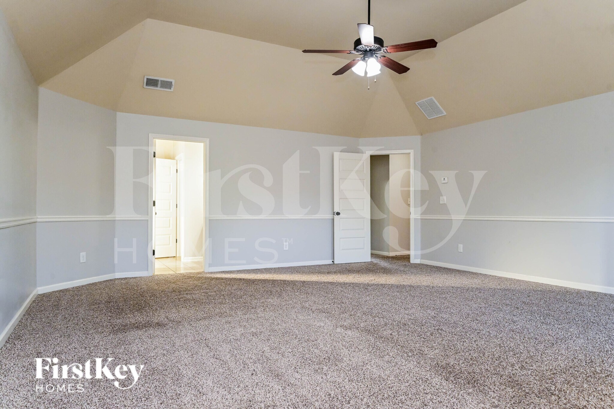 Building Photo - 624 Parkside Pl Dr