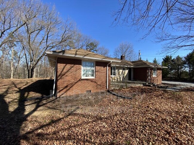 Building Photo - 265 Butler Rd