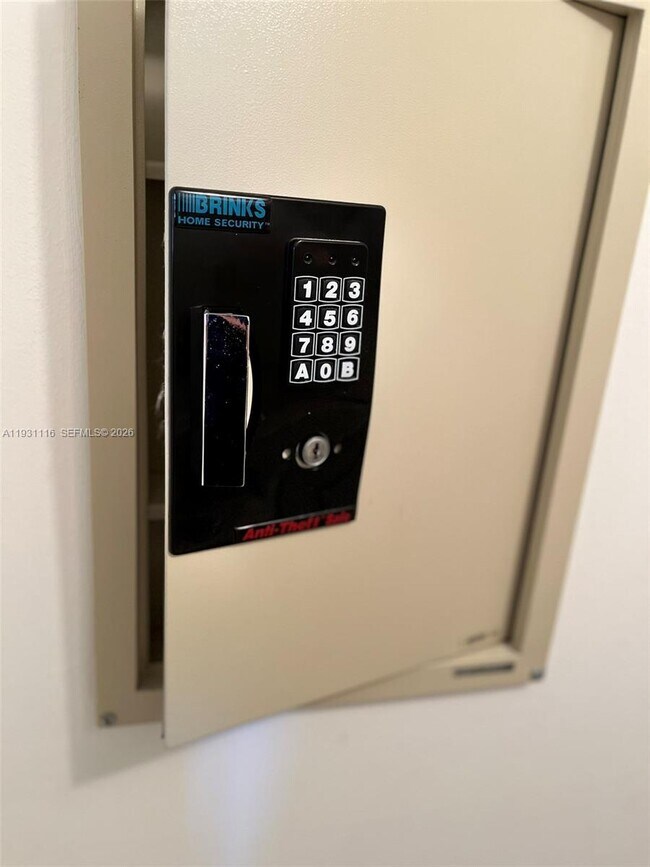 Building Photo - 3180 S Ocean Dr