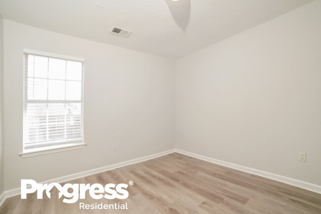 Building Photo - 4956 Glenalden Cove
