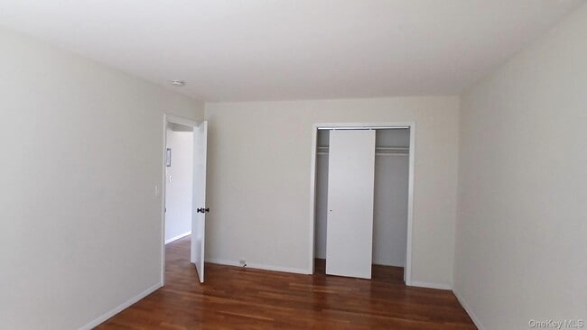 Building Photo - 18 Waldron Ave