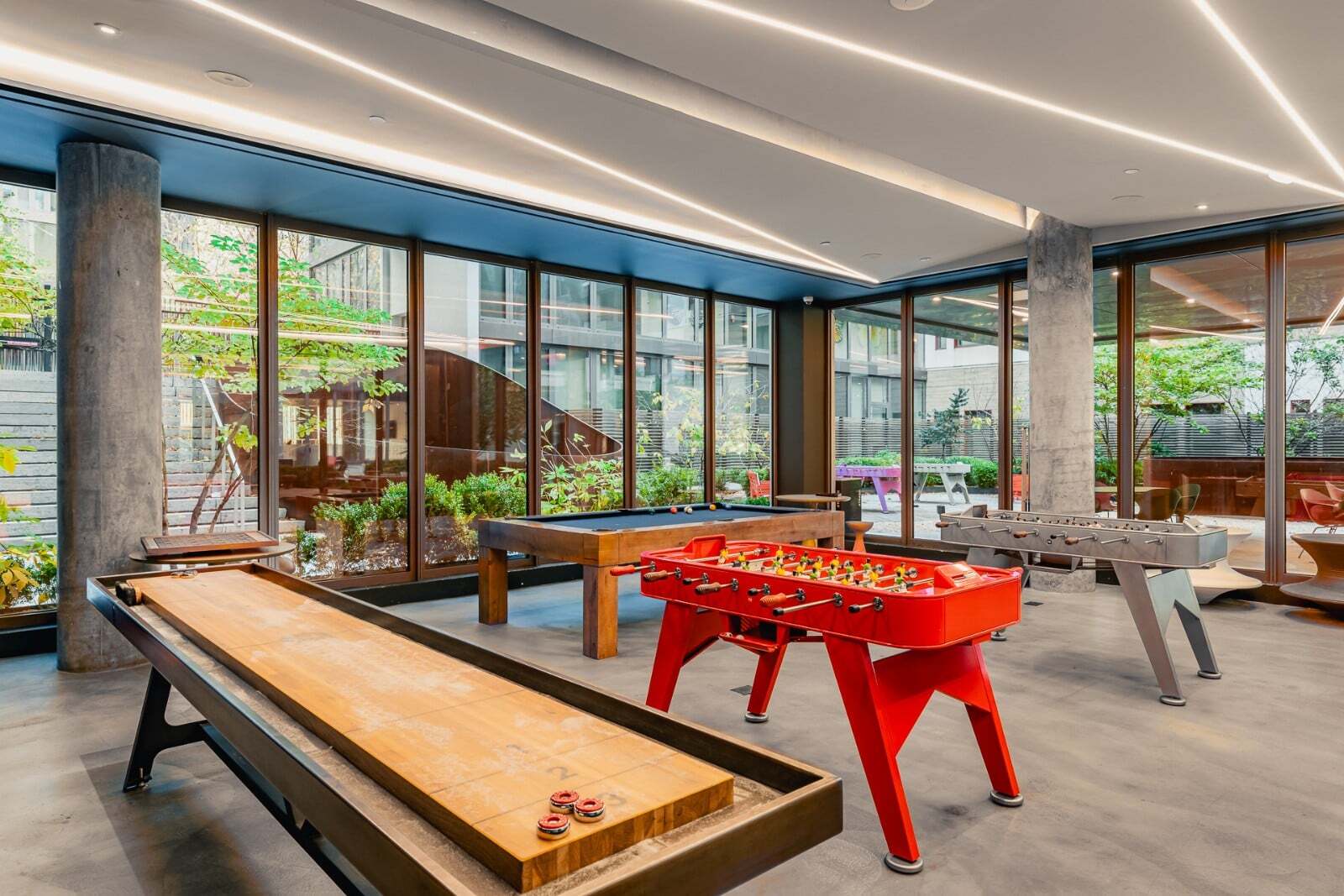 Building Photo - 123 Melrose St