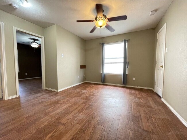 Building Photo - 3638 Windhill Loop