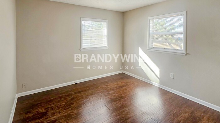 Building Photo - 2610 E Annie St