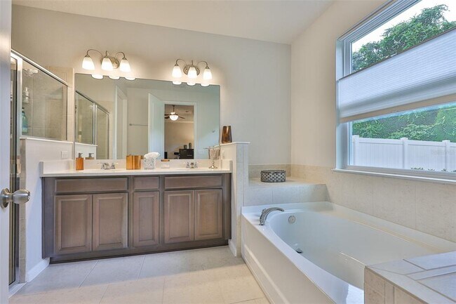 Building Photo - 11412 Blue Woods Dr