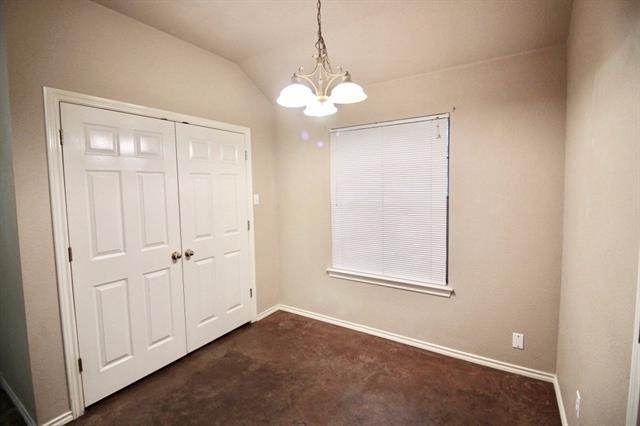 Building Photo - 956 E 3rd St