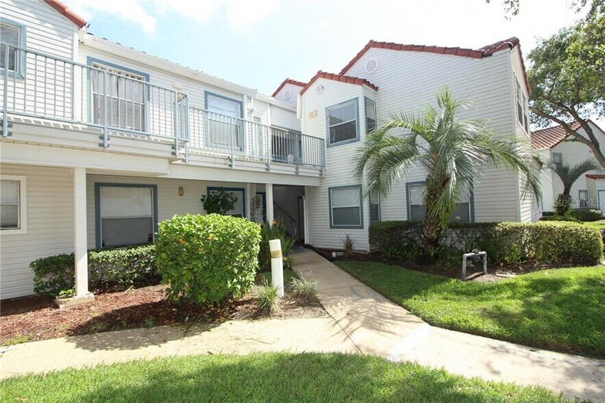 Front - Access to the 2nd floor condo - 2556 Woodgate Blvd