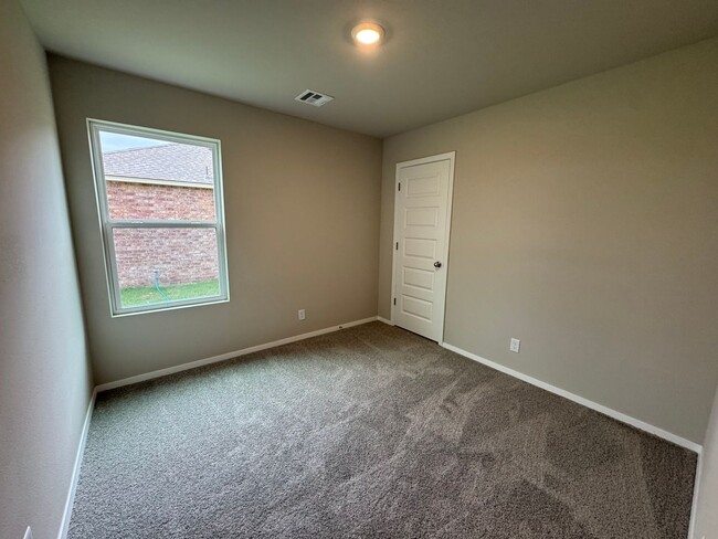 Building Photo - Brand New 4 Bedroom in Bixby