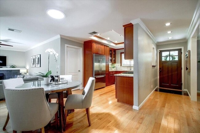 Building Photo - LOVELY 3 Bed/2 Bath Home in San Jose on a ...