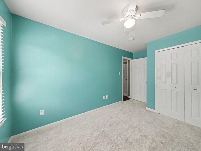 Building Photo - 5570 Rowser Dr