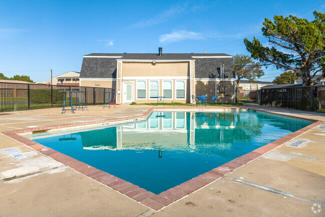 Primary Photo - Colony Park Apartments