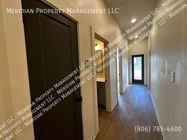 Building Photo - 5912 Erskine St