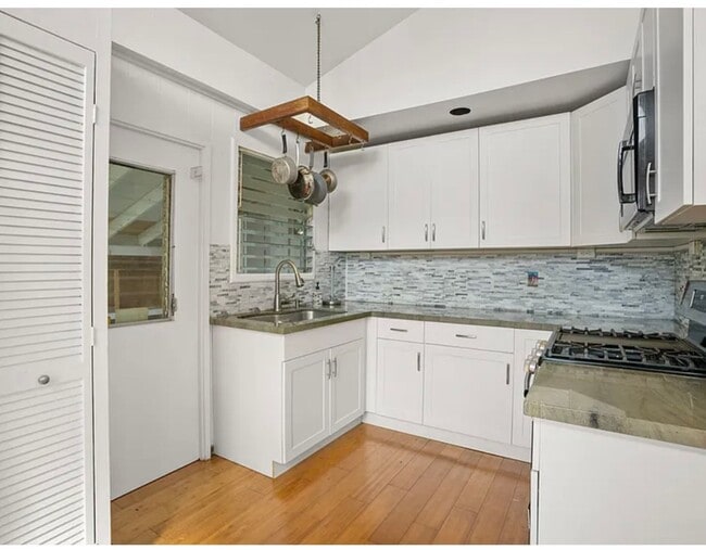 Building Photo - Wailu Houselots 4 bed 2 bath unfurnished SFH