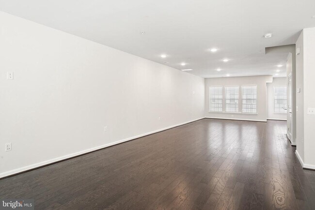 Building Photo - 13026 Martz St