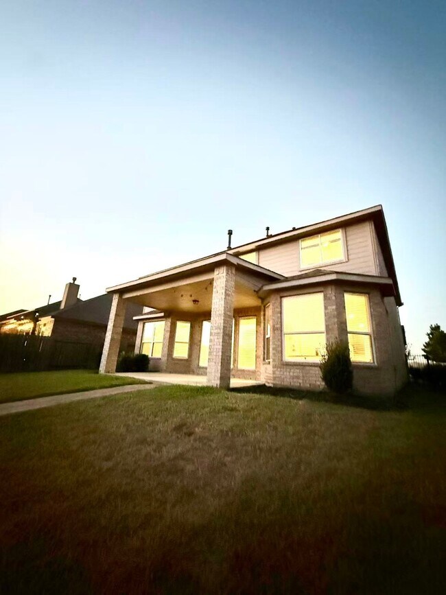 Building Photo - 24323 Marcello Lakes Dr