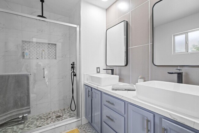 Building Photo - 52280 Avenida Ramirez