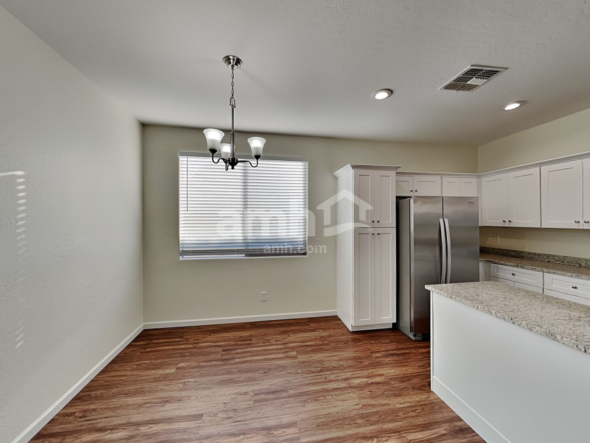Building Photo - 2975 E Merlot St